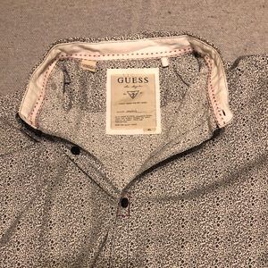 Guess High Fashion ButtonDown Small Floral Pattern